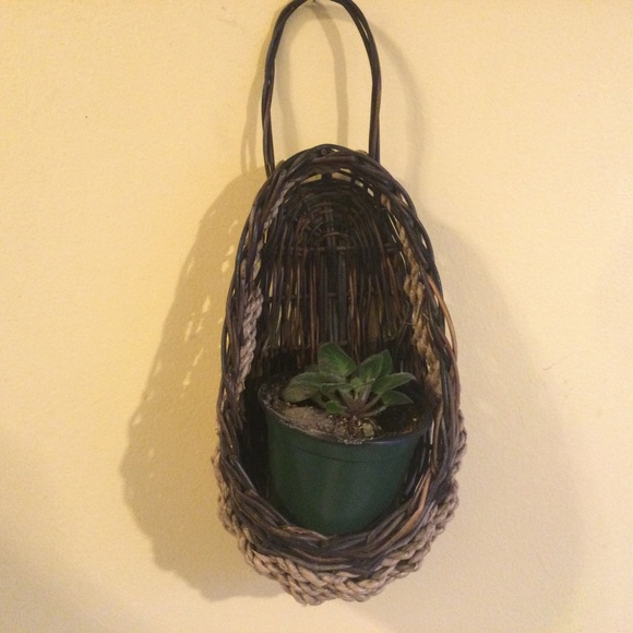Decorative Wicker Wall Pocket Boho Planter 12" Basket - Picture 3 of 14